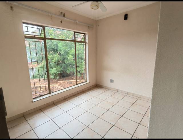 3 BEDROOM TOWNHOUSE FOR SALE IN HEIDELBERG CENTRAL